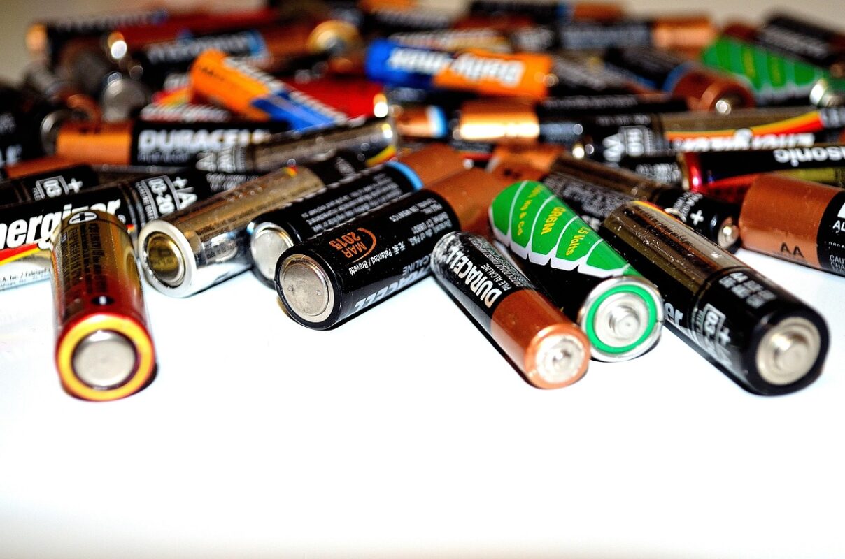 Battery aa cells